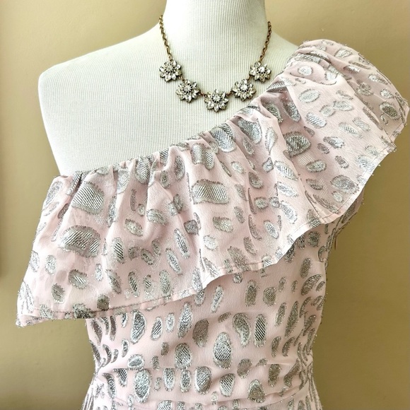 Lovers + Friends Willow One-Shoulder Ruffle Dress Powder Pink Metallic NWT - Picture 3 of 7